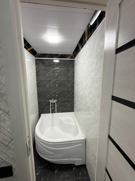 Сотилади Чилонзор 20 квартал 2 хонали разделка