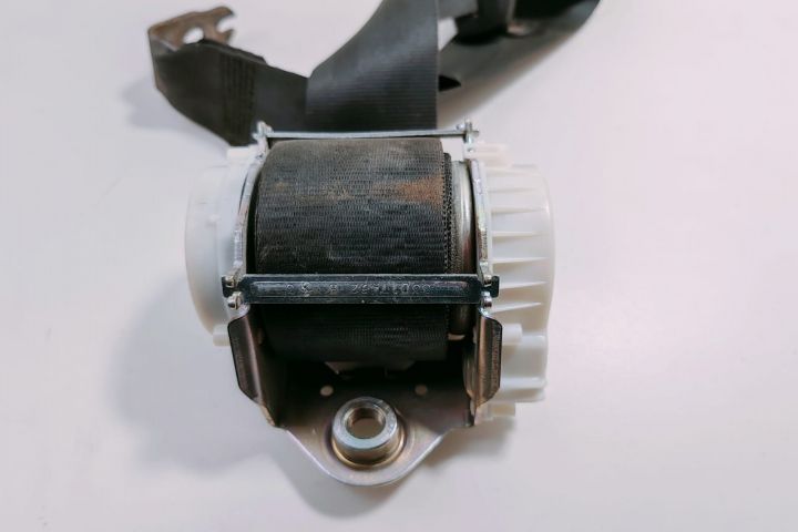 Centura de Siguranta  stanga fata 193857737A / 33007700 Volkswagen VW