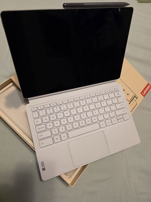Tab Lenovo Yoga Tab Plus, Procesor Snapdragon 8 Gen 3,Ecran 3K 12.7"