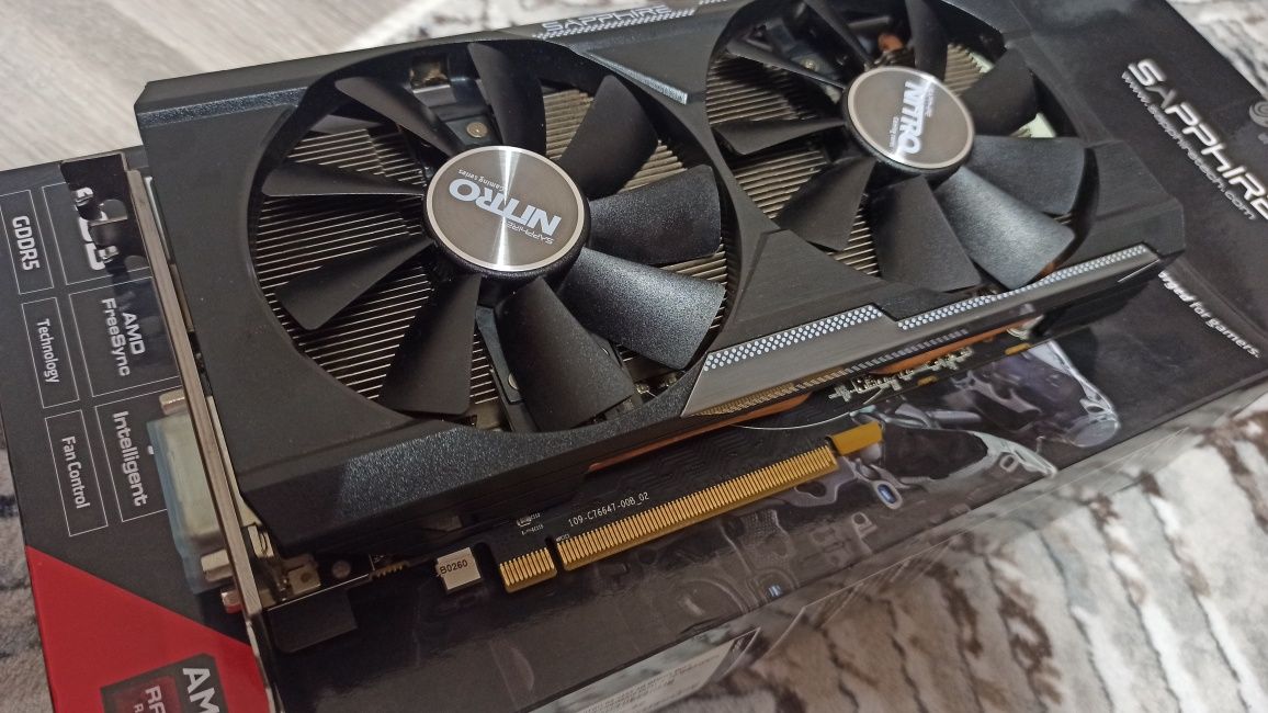 AMD Radeon R9 380 nitro 4GB DDR5