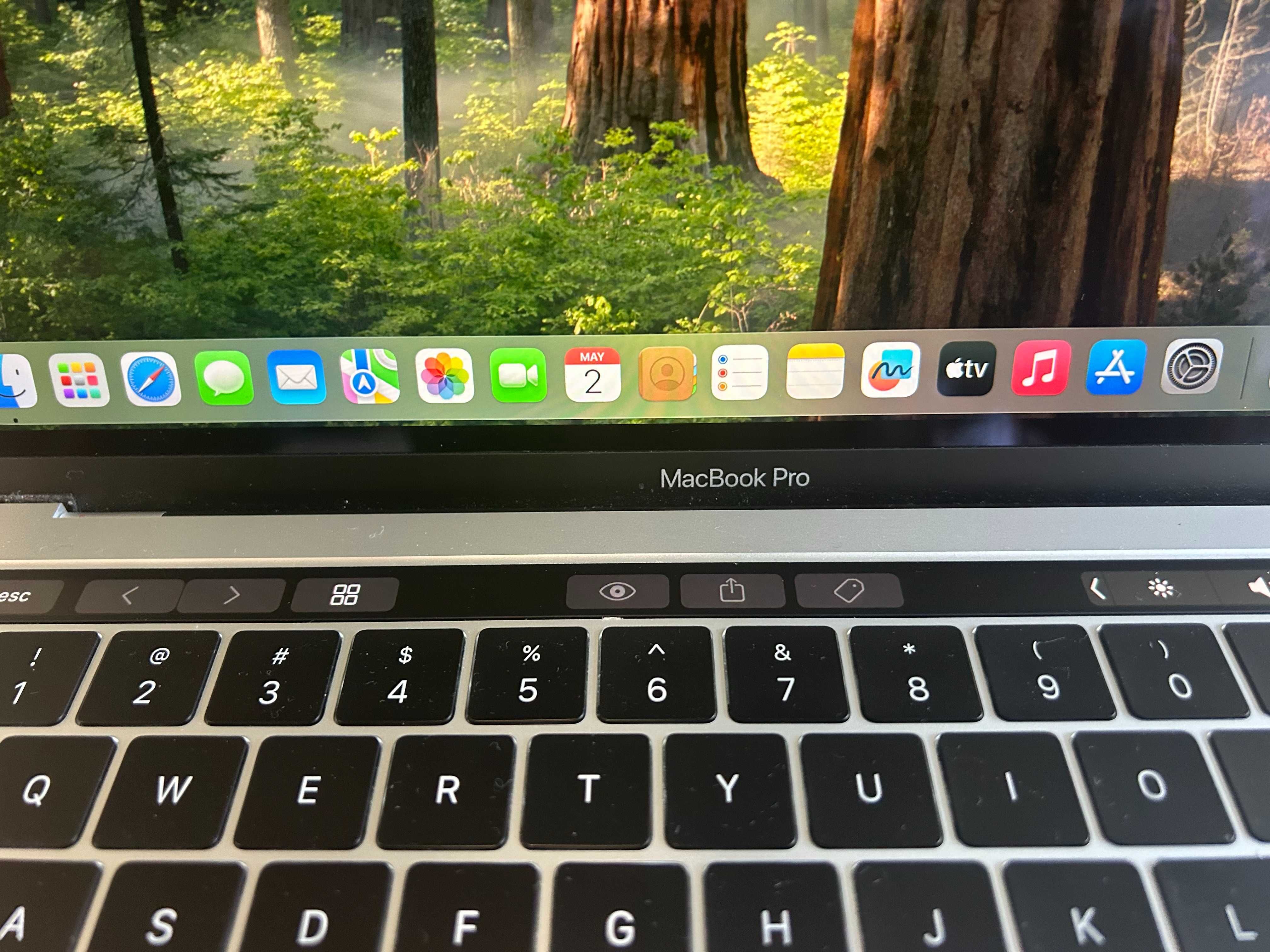 Лаптоп Apple MacBook Pro 13 инча 2019 отлично състояние