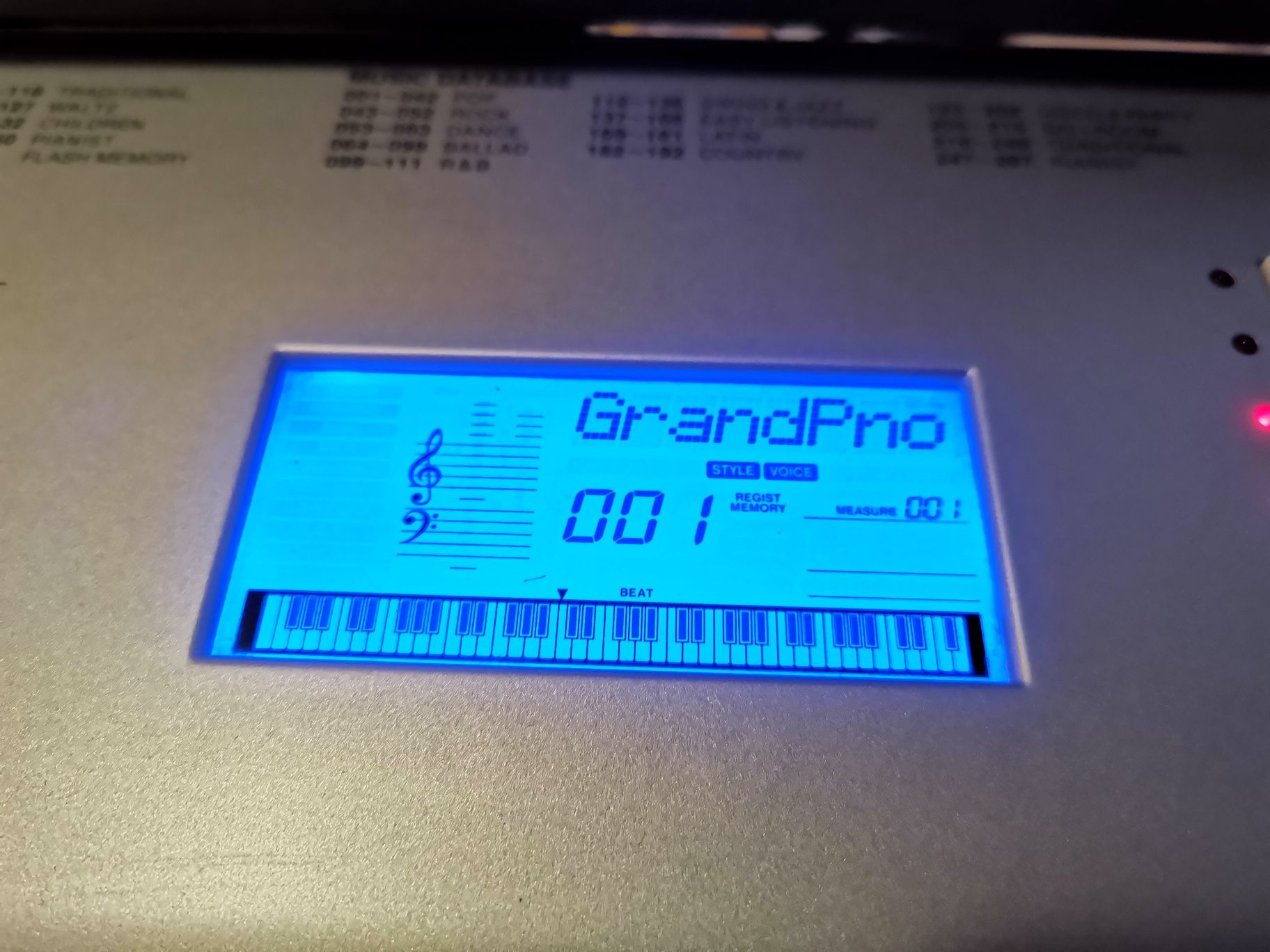 Pian digital Yamaha dgx 220
