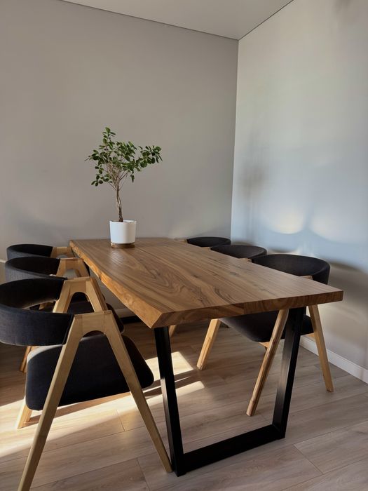 Продам Стол и Стулья