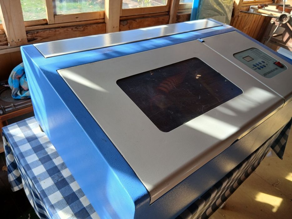 Лазер за гравиране и рязане 40 W CO2