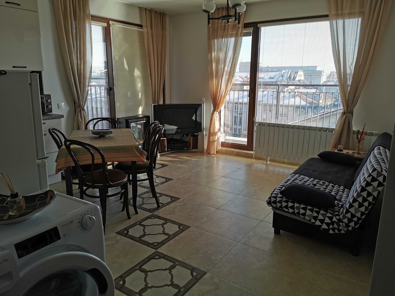 Дава се под наем Двустаен апартамент в София, Център - 50 кв.м за 600 € - Снимка #1