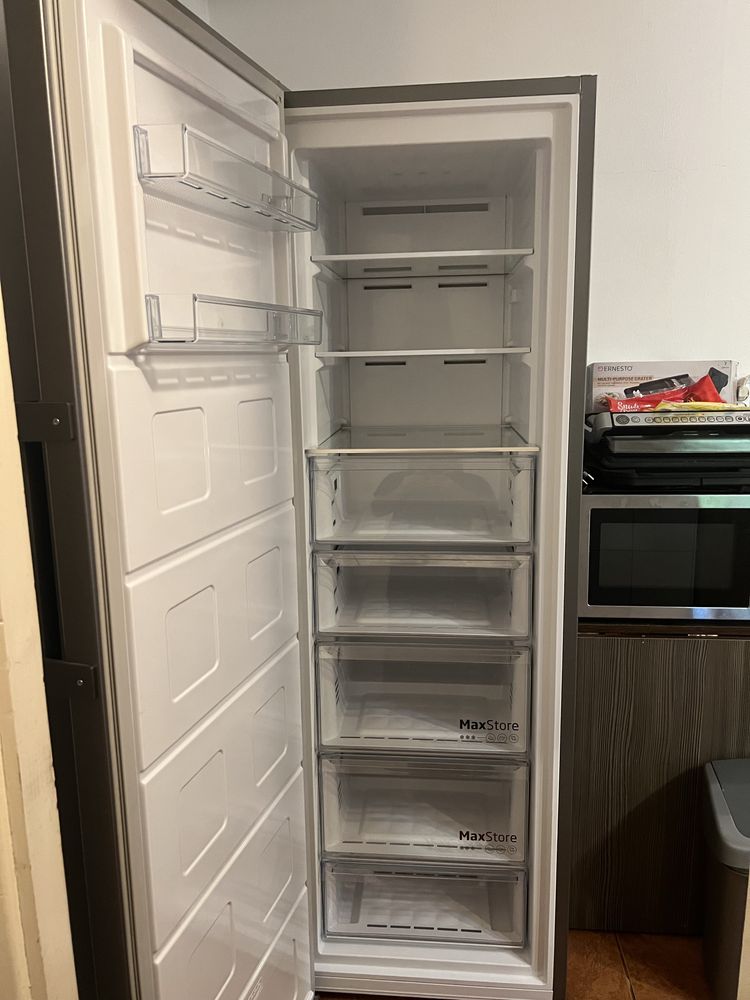 Congelator vertical Beko, 286l, No-Frost, silentios. Ca nou.