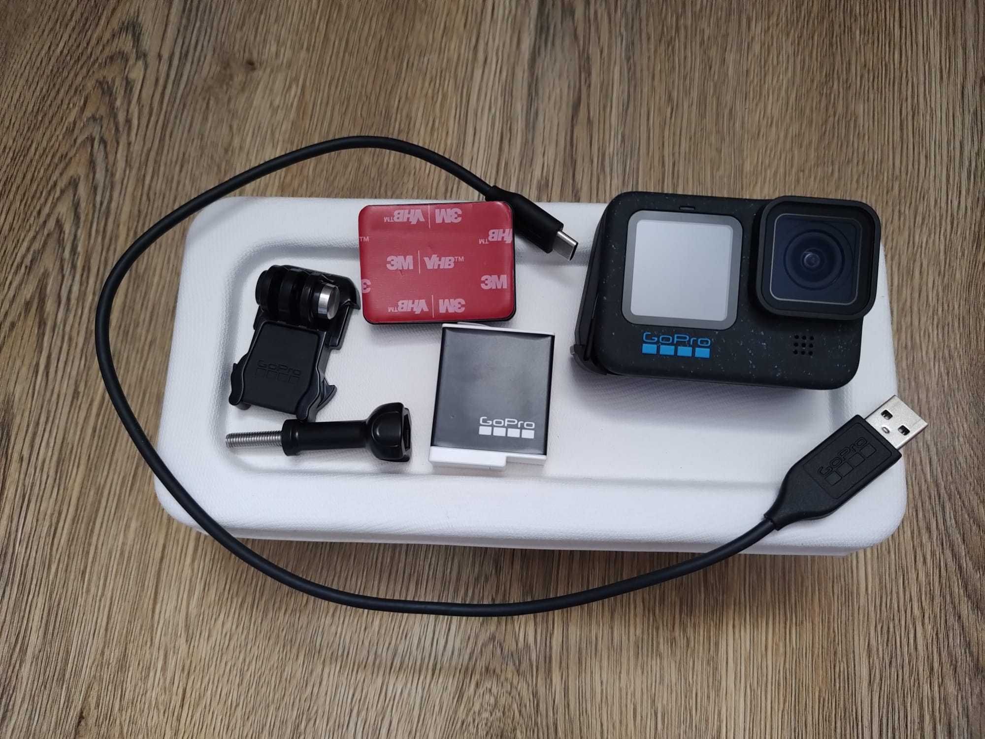 GoPro Hero 12 Black + card SanDisk ExtremePro 256 Gb + accesorii
