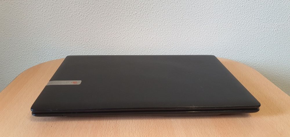 Vând laptop Packard Bell by Acer