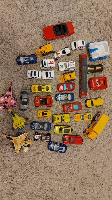 Set jucarii mașinuțe, avioane, ambulante, masini construcții