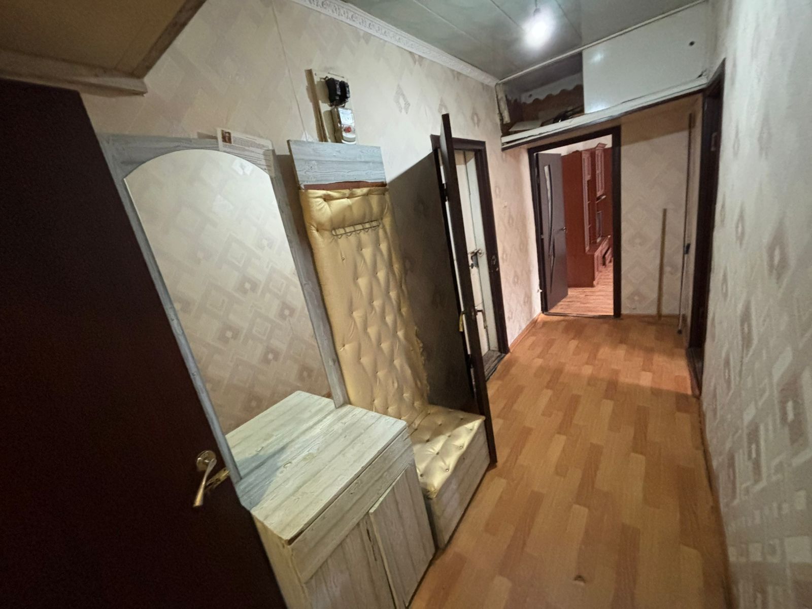 Продаётся двух комнатная кв.