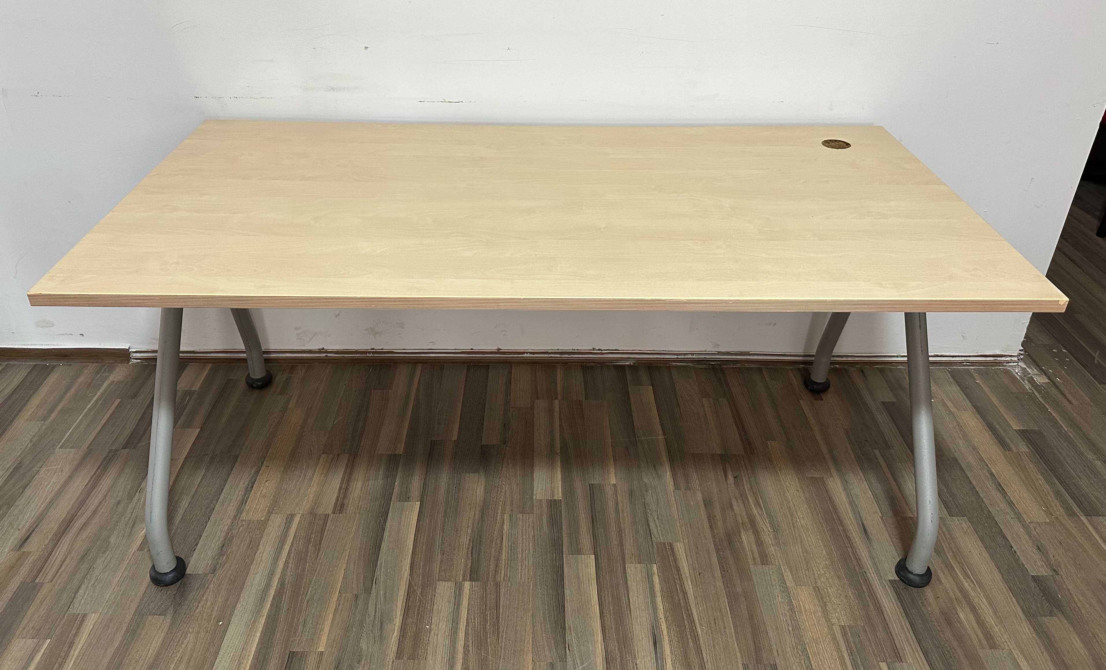 30 buc Birou solid cu picioare metalice; Birou cu blat 160/180x80 cm