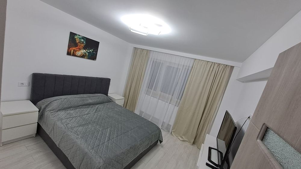 Inchiriez apartament regim hotelier