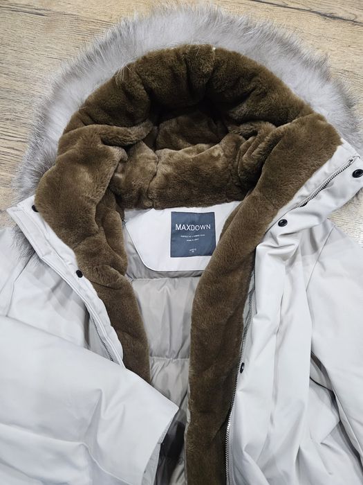 Зимняя куртка (Корея) с натуральным мехом лисы и гусиным пухом

Привез