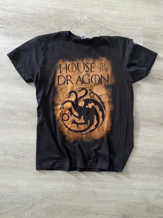 Tricou unicat House of the Dragon realizat manual
80 lei