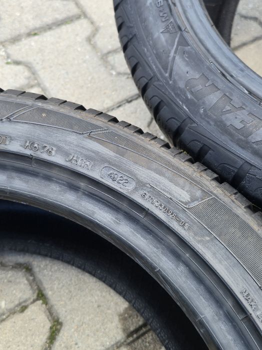 225 50 18 Dunlop