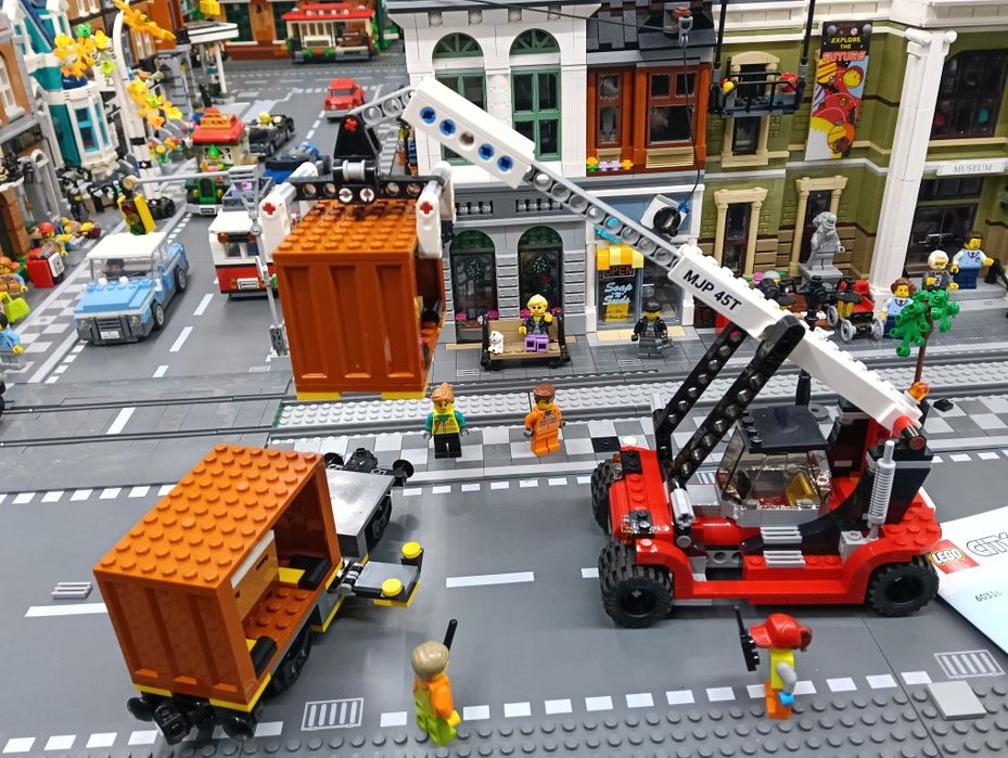 Lego 60336 vagon și stivuitor.