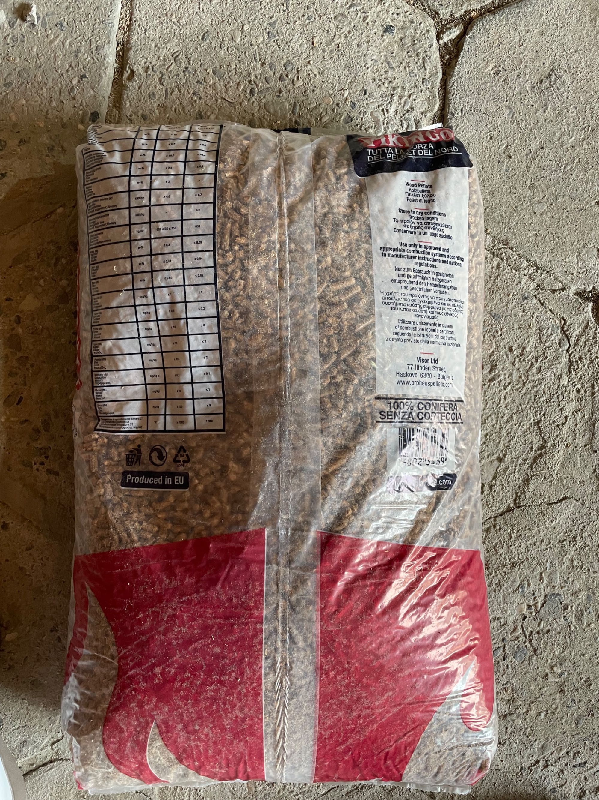 Продавам пелети по 15кг 3 тона