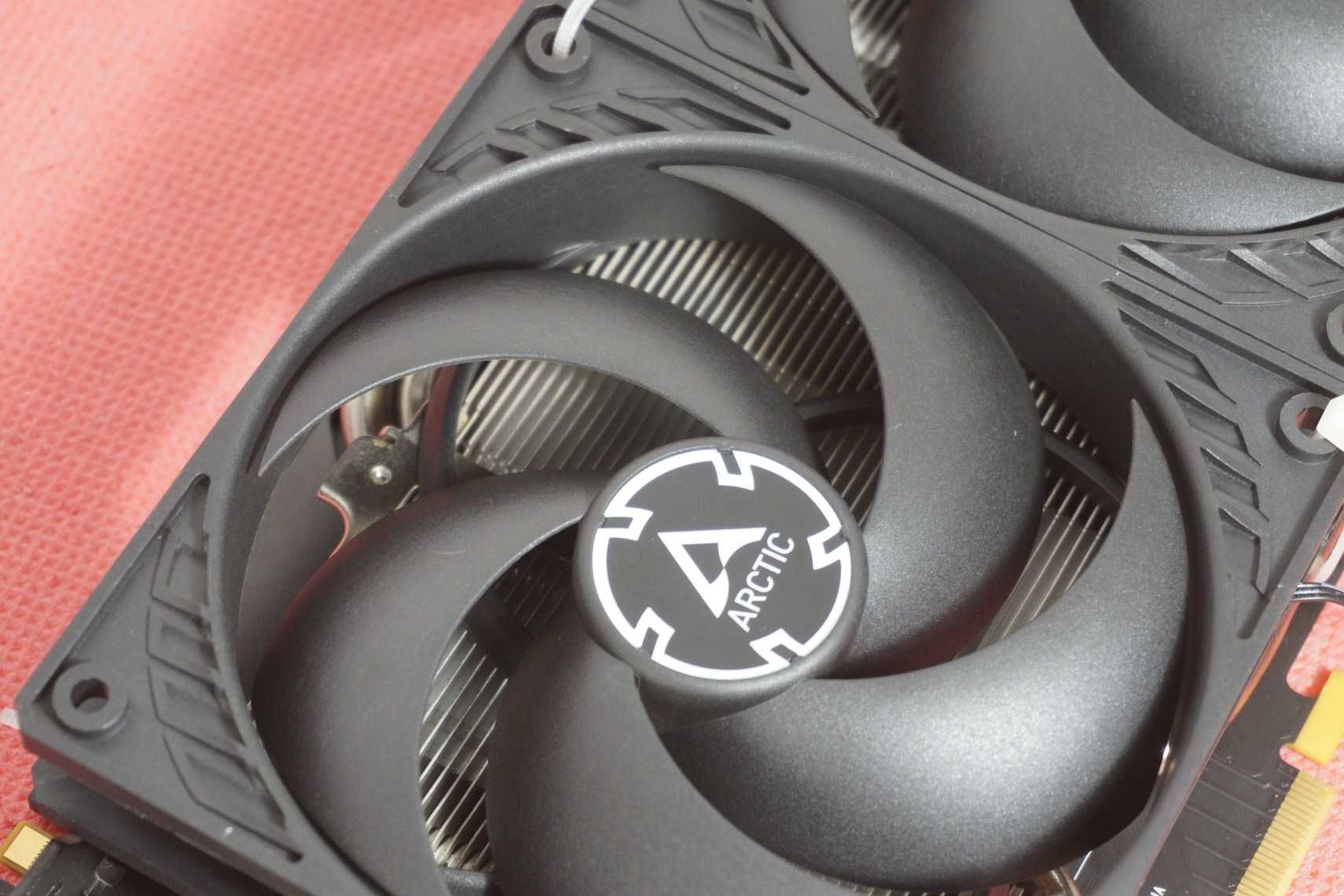 БЕЗШУМНА GTX 1080 Ti 11GB MSI Armor (с 2х 120mm Arctic P12 fans)