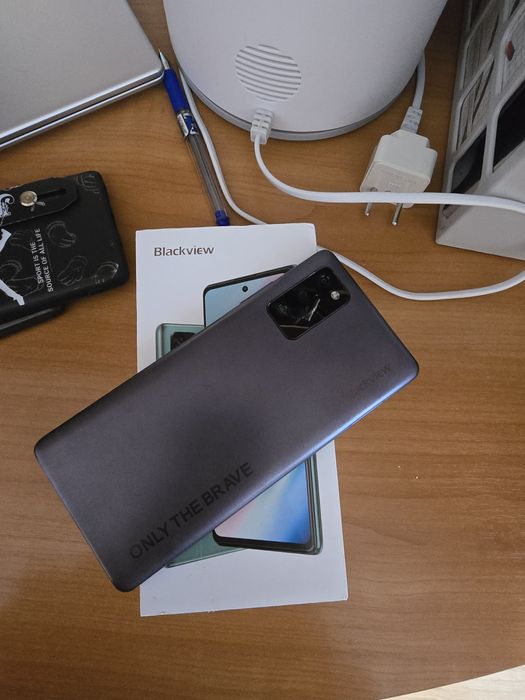 Продам не рабочий телефон Blekwei A100