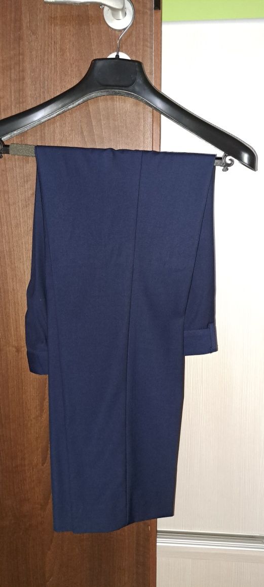 Costum 3 Piese (+Husa Costum) - Preț Negociabil