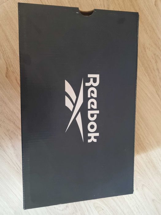 Нови унисекс маратонки Reebok Road Supreme 2.0- с етикети и кутия