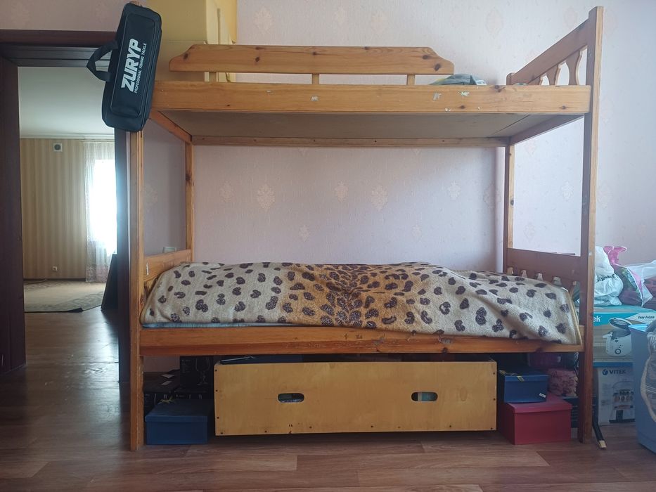 Кровать двухярусная