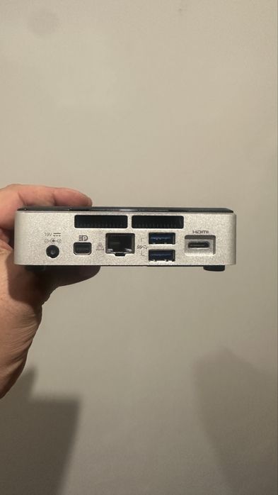 Продам мини компьютер NUC