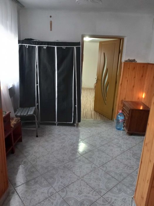 Casa la curte Vacaresti Dambovita