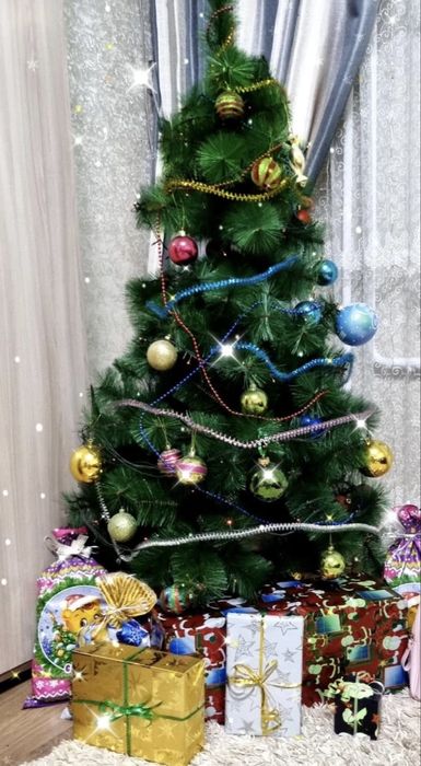 Продам искусственную ёлку.