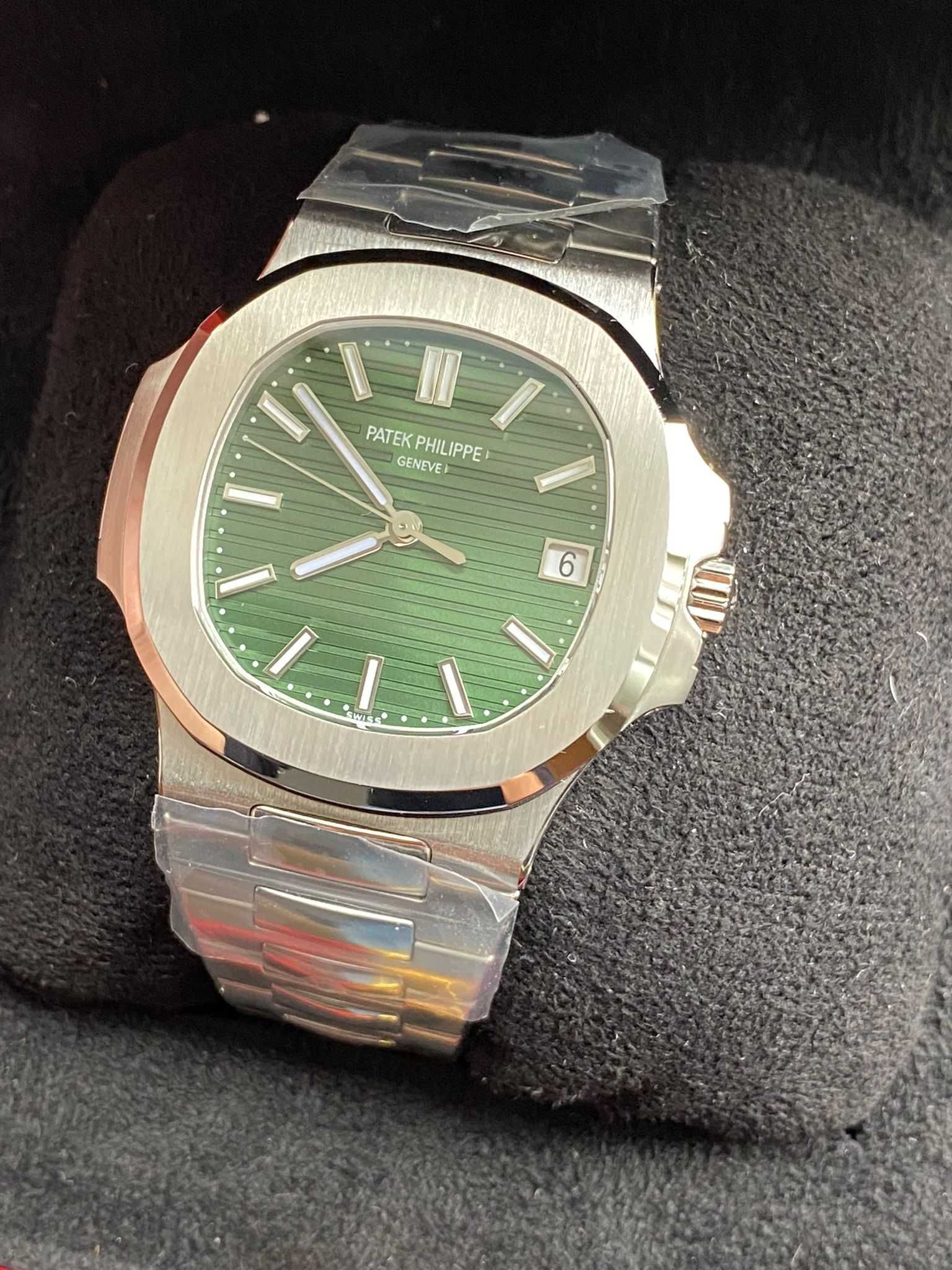 Patek Philippe Nautilus 5711 SS Green Dial  324 SC