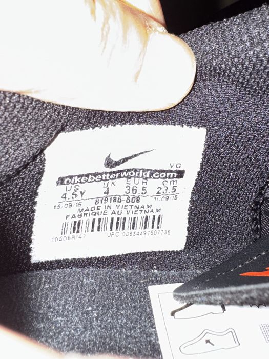 Футболни обувки стоножки и бутони