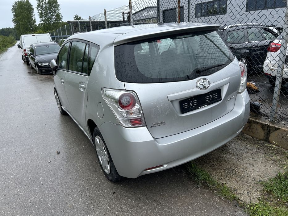 Toyota Verso Бензин 2012г ЗА ЧАСТИ!