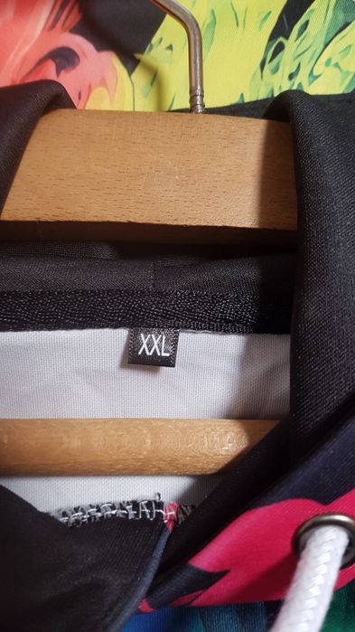 Мъжки суйчер размер  XXL.