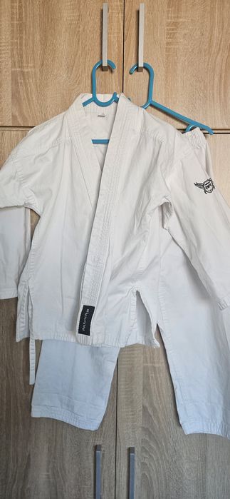 Vând kimono karate "Armura" 130 cm