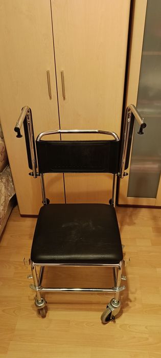 Инвалиден комбиниран стол за възрастни хора