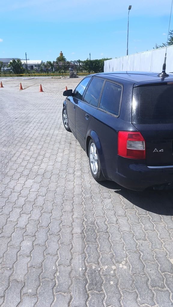 Vând/dezmembrez Audio A4 b6 Se vinde fără acte