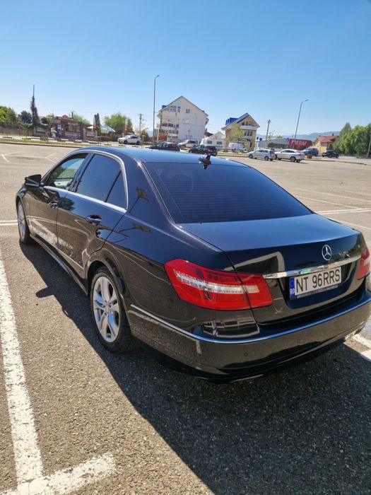 Mercedes E350 V6