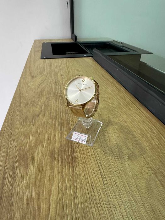 ZAP AMANET MARGEANULUI - Ceas Calvin Klein - Nou