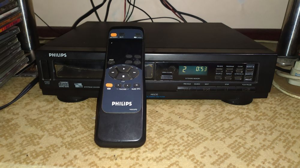 Продам  спут тюнер Star track str2016 и CD проиг Phillips AK 630