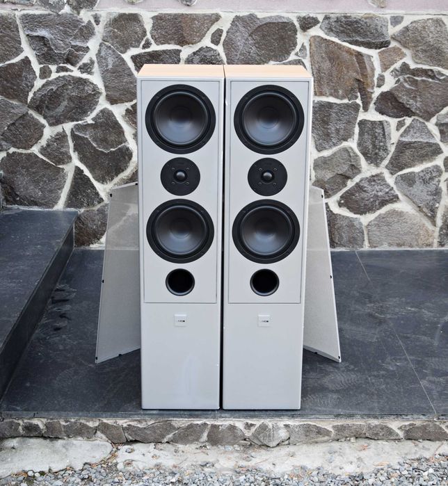 Boxe Canton LE 107, boxe de podea