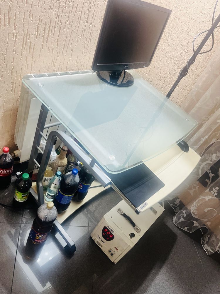 Компьютерный стол