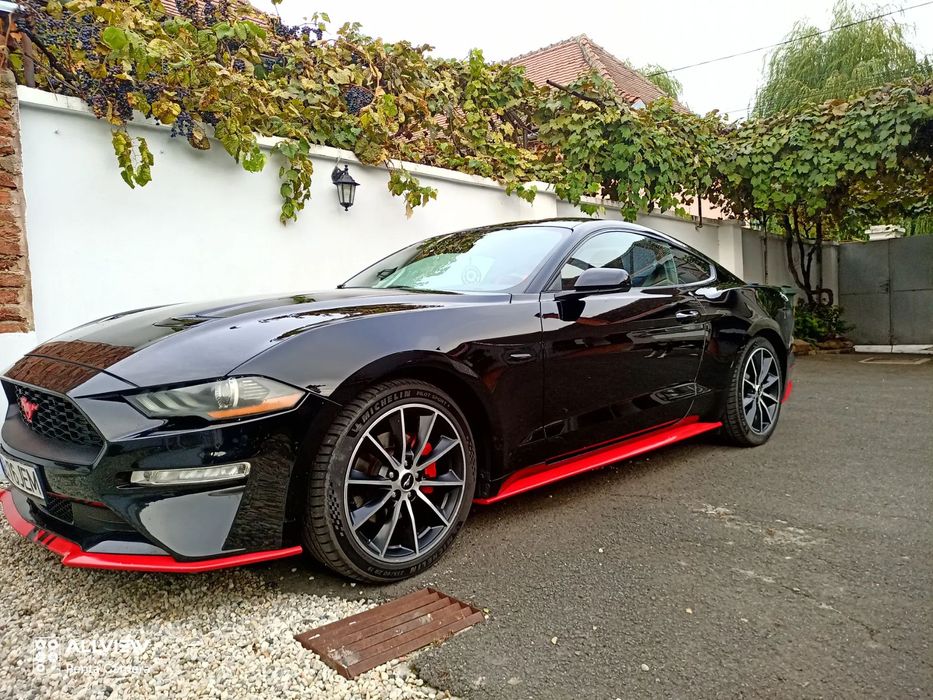 Ford Mustang Stare tehnică și optică excelentă.