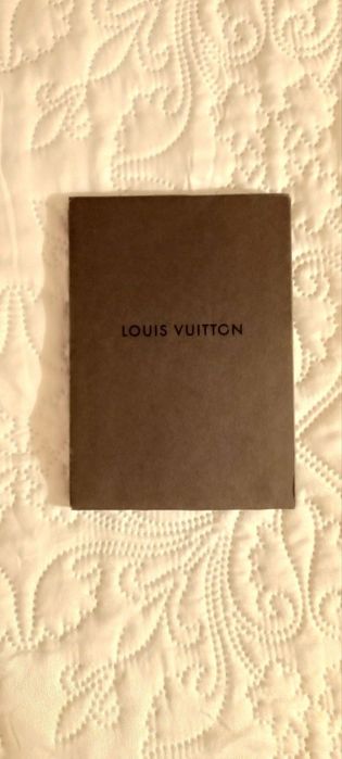 брошюра Louis Vuitton
для эргономичной упаковке вещей
настоящая и редк