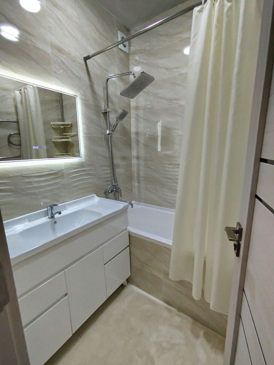 Юнусабад продажа Своя 13 кв. 2в3х/3/4 . Не тарец.Новый Евроремонт.