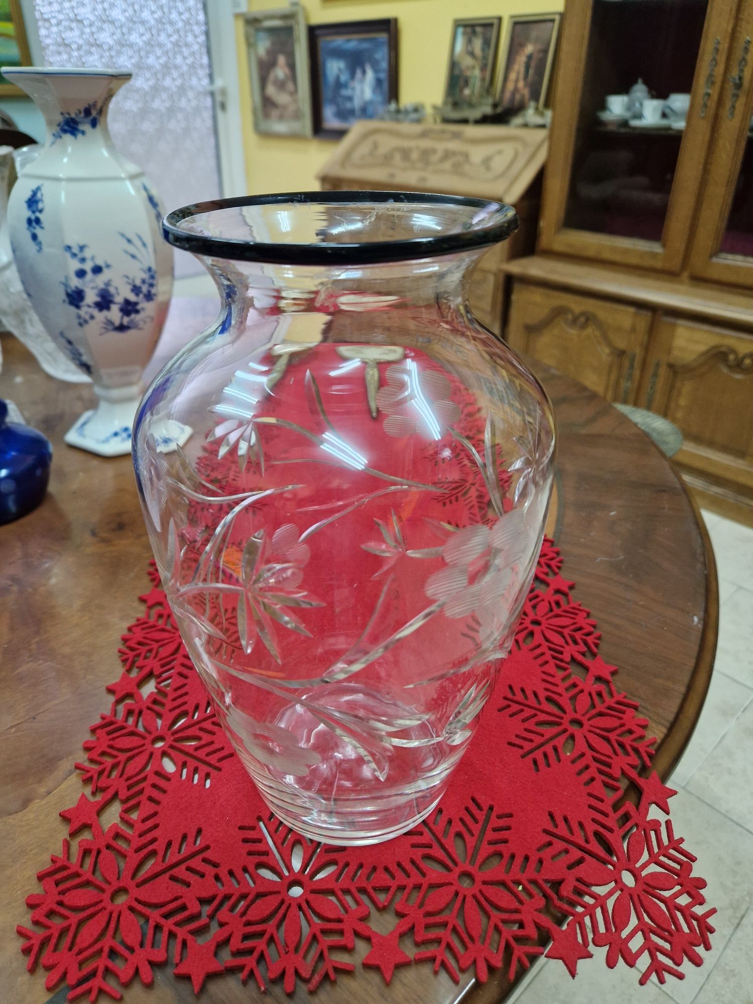 Красива антикварна  кристална голяма ваза