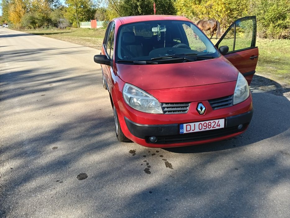 Vând Renault scenic 2