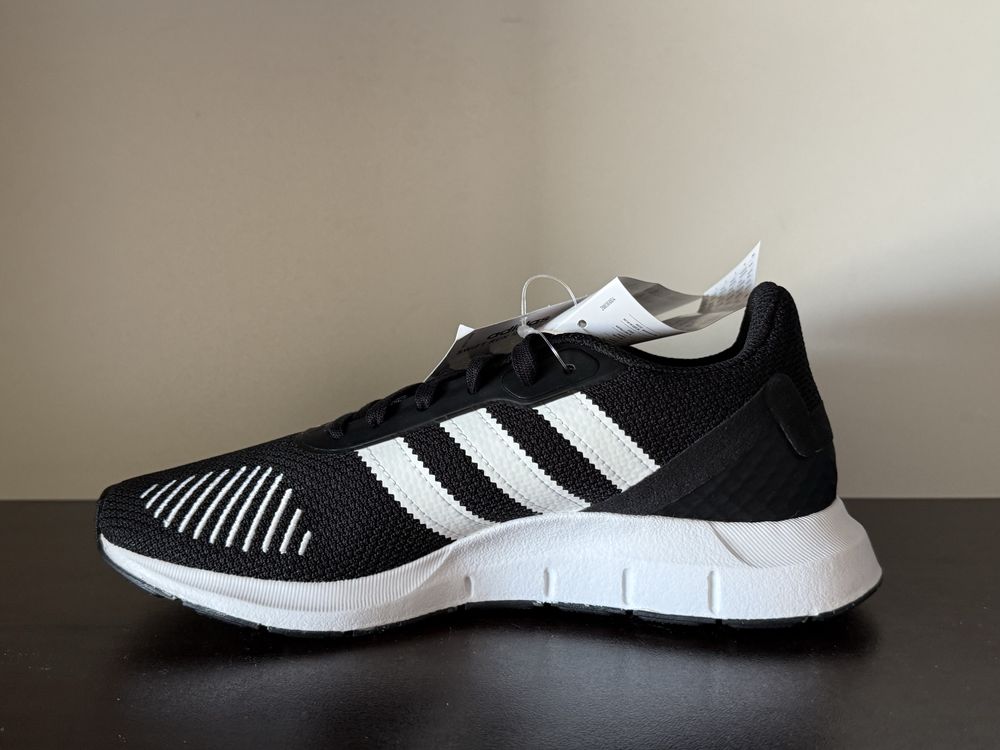 Adidas Swift Run Rf 38номер 24см Стелка Нови с Кутия