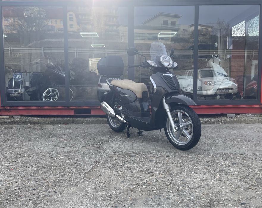 Scuter Aprilia Scarabeo 200 cc/ 1200 km / inmatriculat