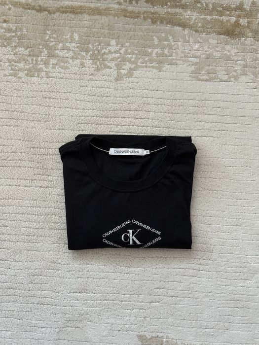 Calvin Klein тениска - M