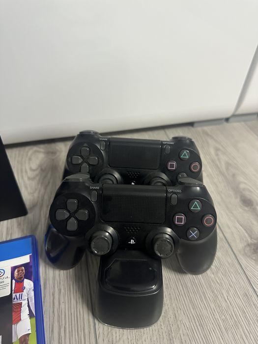 Playstaison 4 full box